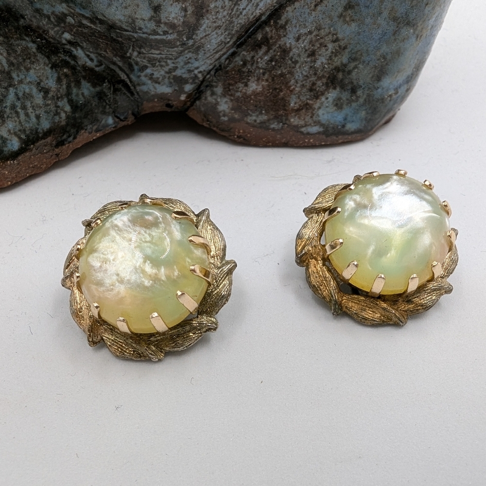 Vintage‎ clip on earrings